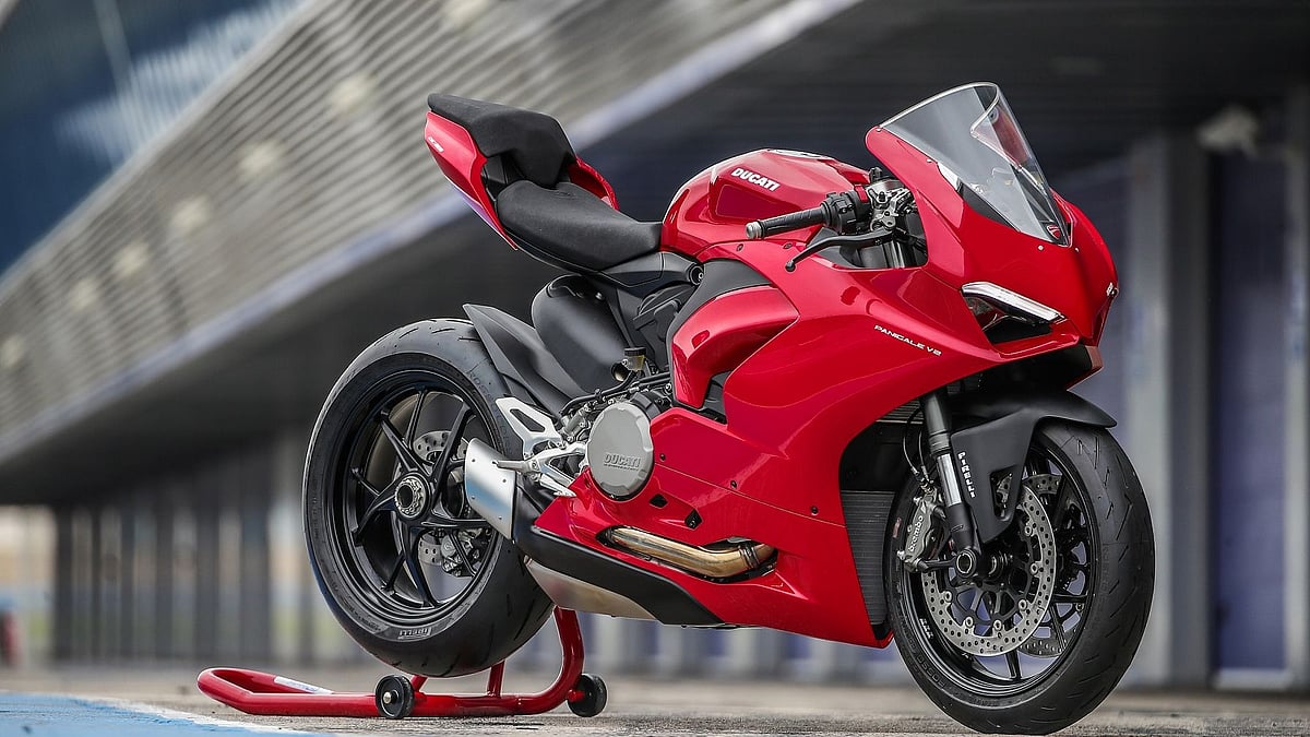 The new Ducati Panigale V2 is powered by a 955cc twin-cylinder engine. 