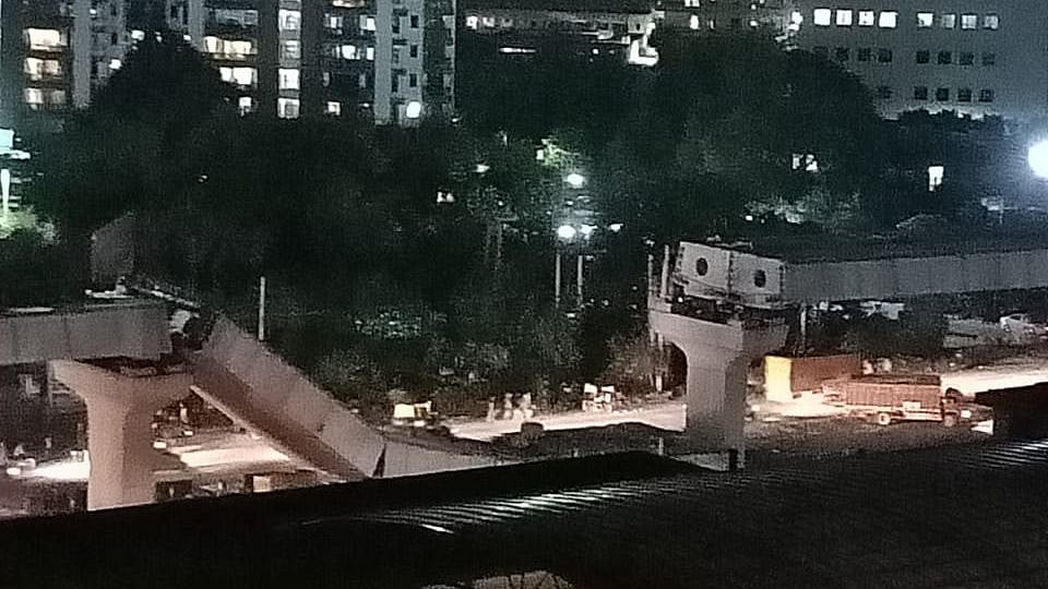 A section of an under-construction flyover collapsed in Gurgaon’s Sohna Road area late at night on Saturday, 22 August.