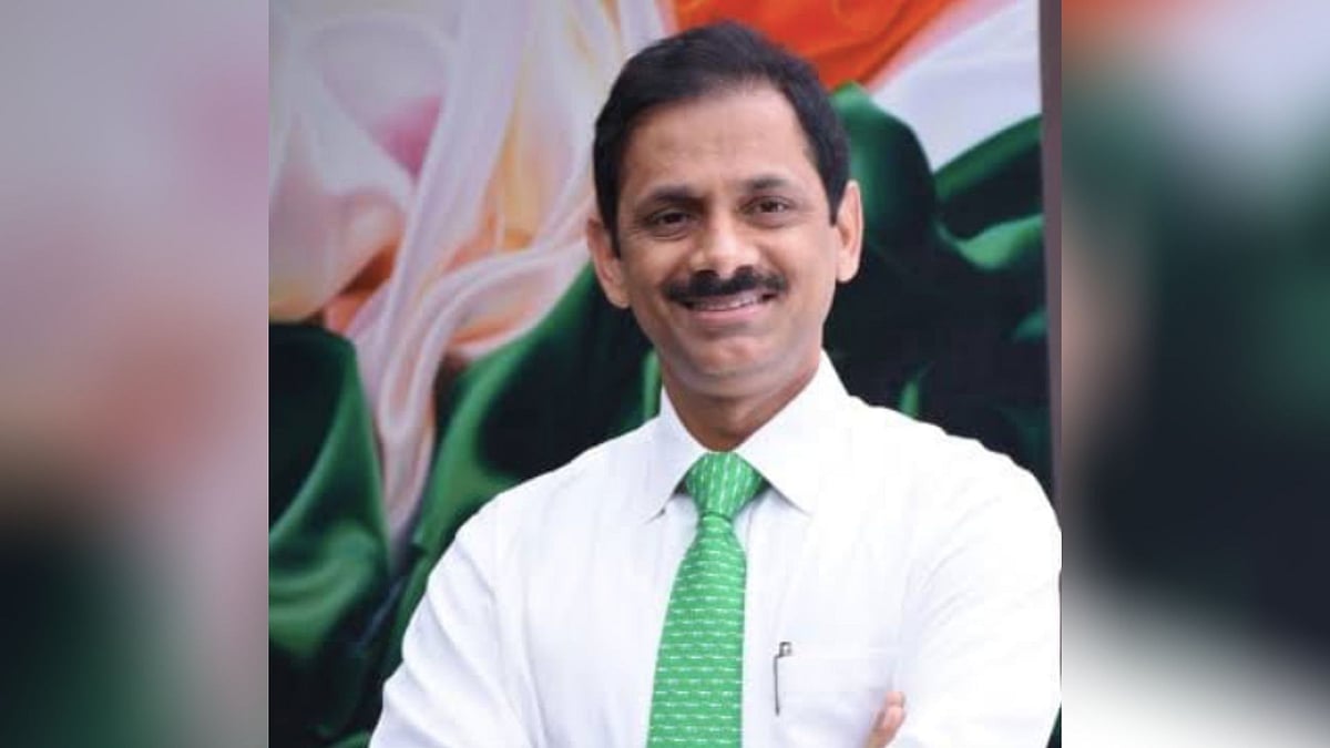 Bank CEO Thanks Former Teacher By Gifting Shares Worth Rs 30 Lakhs