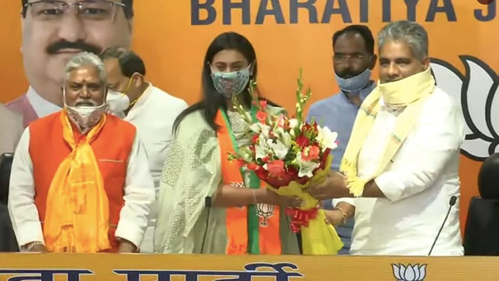 Arjuna Award-winning shooter Shreyashi Singh has joined the BJP in New Delhi. 