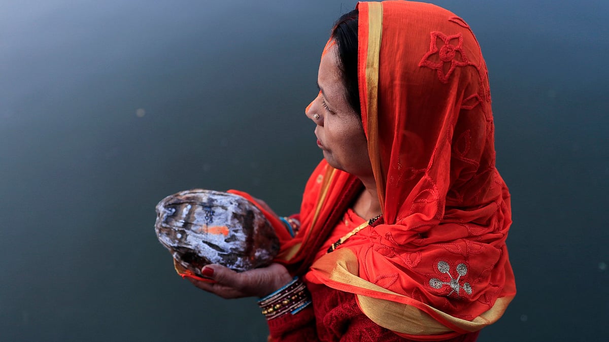 Chhath Puja 2020 COVID Restrictions: While Delhi and Jharkhand have banned Chhath puja from water bodies, Bihar has made masks mandatory.
