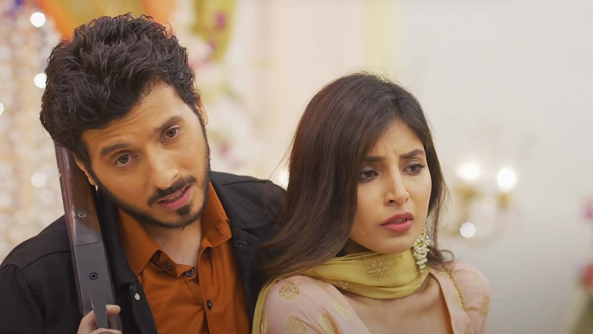 Actor Divyendu Sharmaa in a still from <i>Mirzapur</i>
