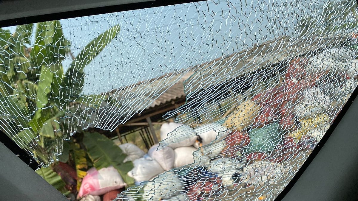 The cars of BJP National General Secretary Kailash Vijayvargiya and West Bengal BJP Chief Dilip Ghosh, were also allegedly damaged in the attack.