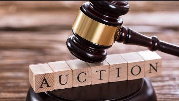 5G and other bands to go under the hammer this year.