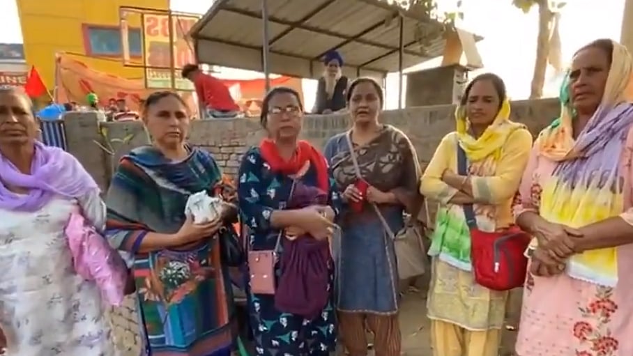 Women amid the farmers protest happening in Delhi.