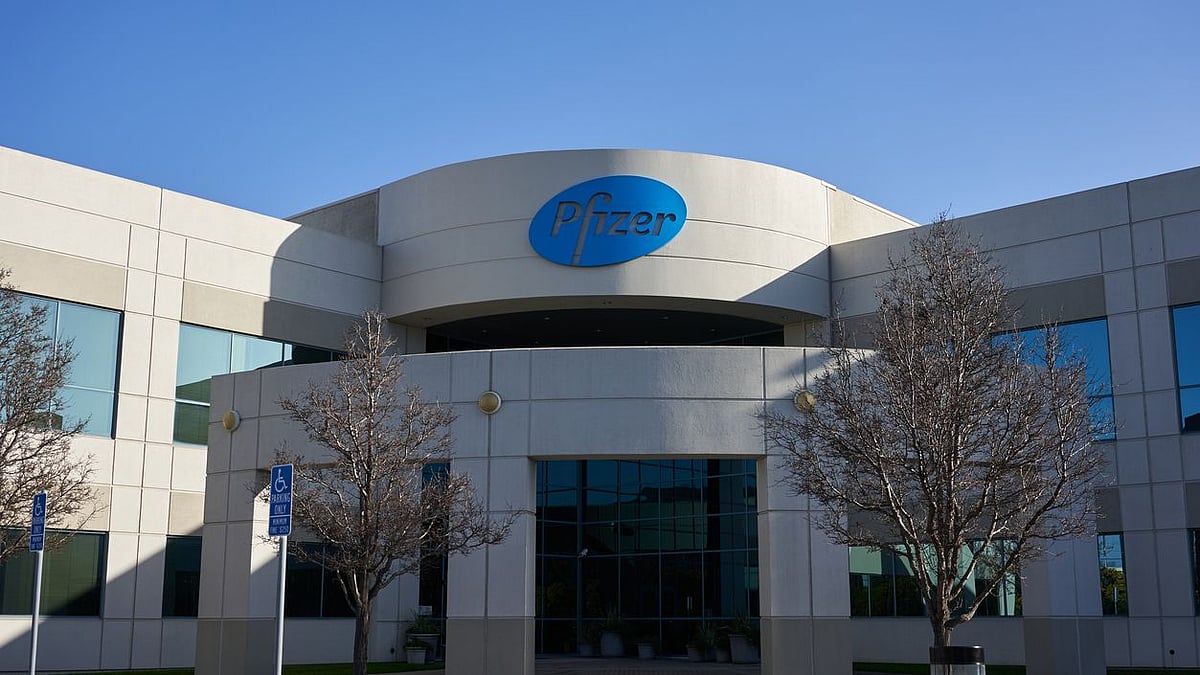 Britain’s medicine regulator on Wednesday, 9 December, issued a detailed warning over the Pfizer-BioNTech COVID-19 vaccine.