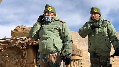 Indian Army Chief  met troops deployed in harsh winter conditions at forward locations at the Line of Actual Control and reviewed the prevailing tense situation with China. 
