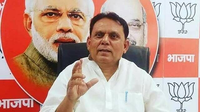 Bihar Bharatiya Janata Party (BJP) Spokesperson Afzar Shamshi was shot at by three unidentified assailants from close range in Bihar’s Munger district on Wednesday.