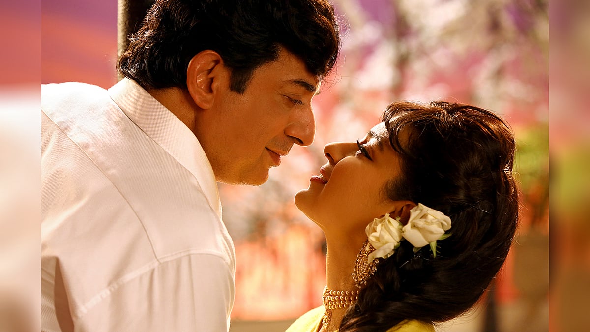 Arvind Swami and Kangana Ranaut in character as late Tamil Nadu leaders MGR and Jayalalithaa, respectively.