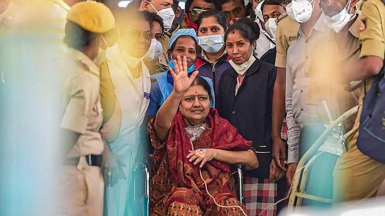 File photo of former AIADMK General Secretary VK Sasikala while undergoing treatment.