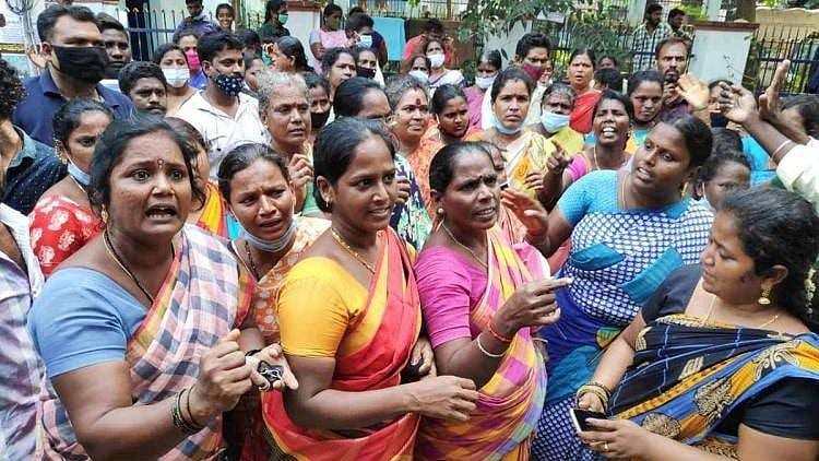 Sanitation workers protesting in Chennai. 