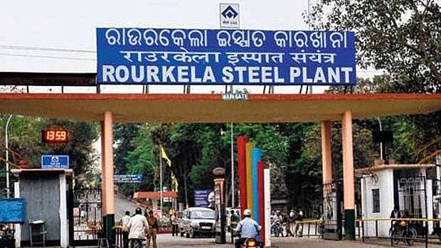 At least four contractual labourers working in Rourkela Steel Plant (RSP) died and a few others fell ill after inhaling a toxic gas leaked from a coal chemical department.