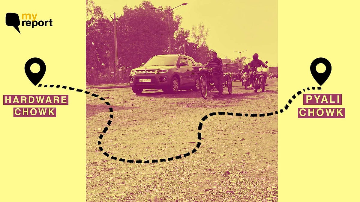 The 1.5km stretch that connects Hardware Chowk to Pyali Chowk is rid with potholes.