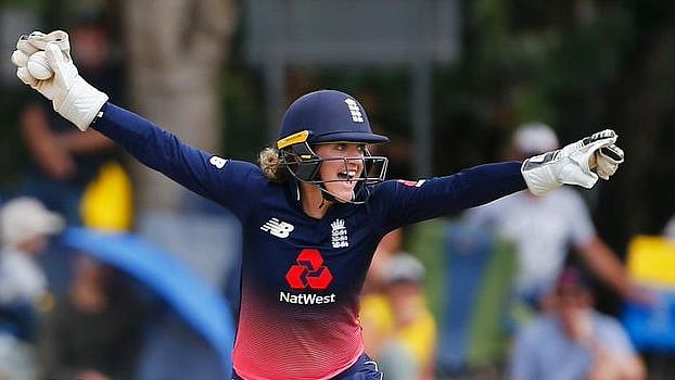 Sarah Taylor becomes the first woman coach in men’s cricket after joining Sussex. 