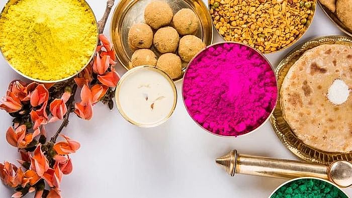 Holi Special Foods: Gujia, Gulab Jamun, Kachori, Thandai