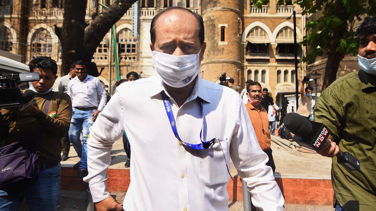 Sachin Vaze arrives at Police Commissioner’s office in Mumbai on 10 March.&nbsp;