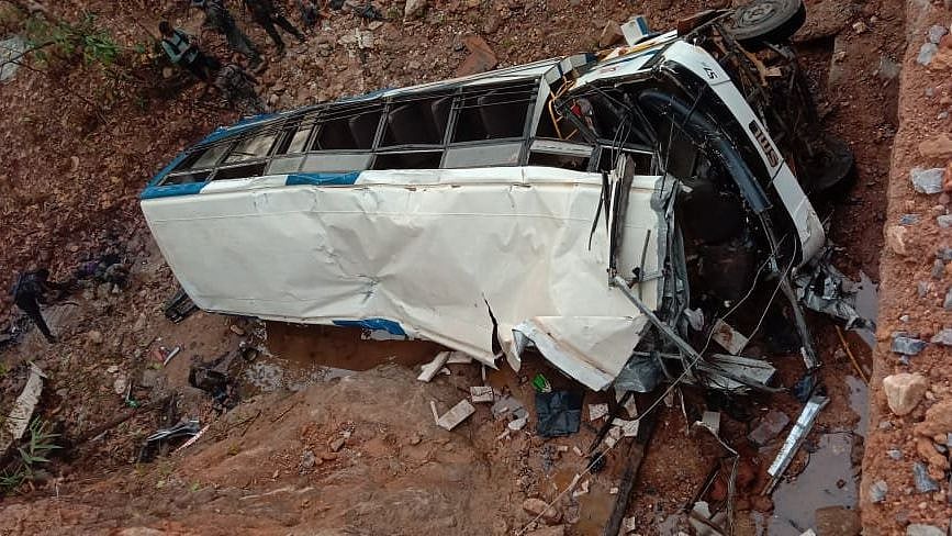 At least five District Reserve Guard (DRG) personnel were killed in a powerful Explosive Device (IED) blast set off by Naxals in Chhattisgarh’s Narayanpur on Tuesday, 23 March, The Indian Express reported.