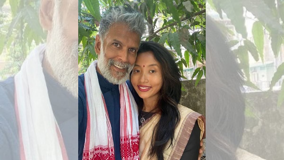 <div class="paragraphs"><p>Milind Soman with wife Ankita Konwar</p></div>