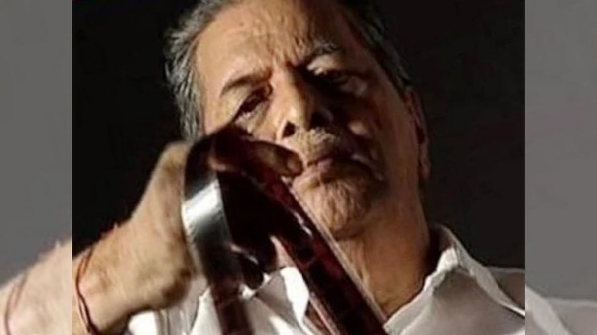 <div class="paragraphs"><p>Editor Waman Bhonsle</p></div>