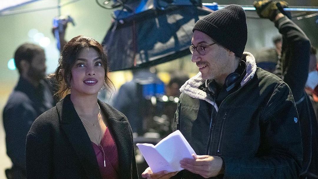 <div class="paragraphs"><p>Priyanka Chopra & Ramin Bahrani on The White Tiger sets.</p></div>
