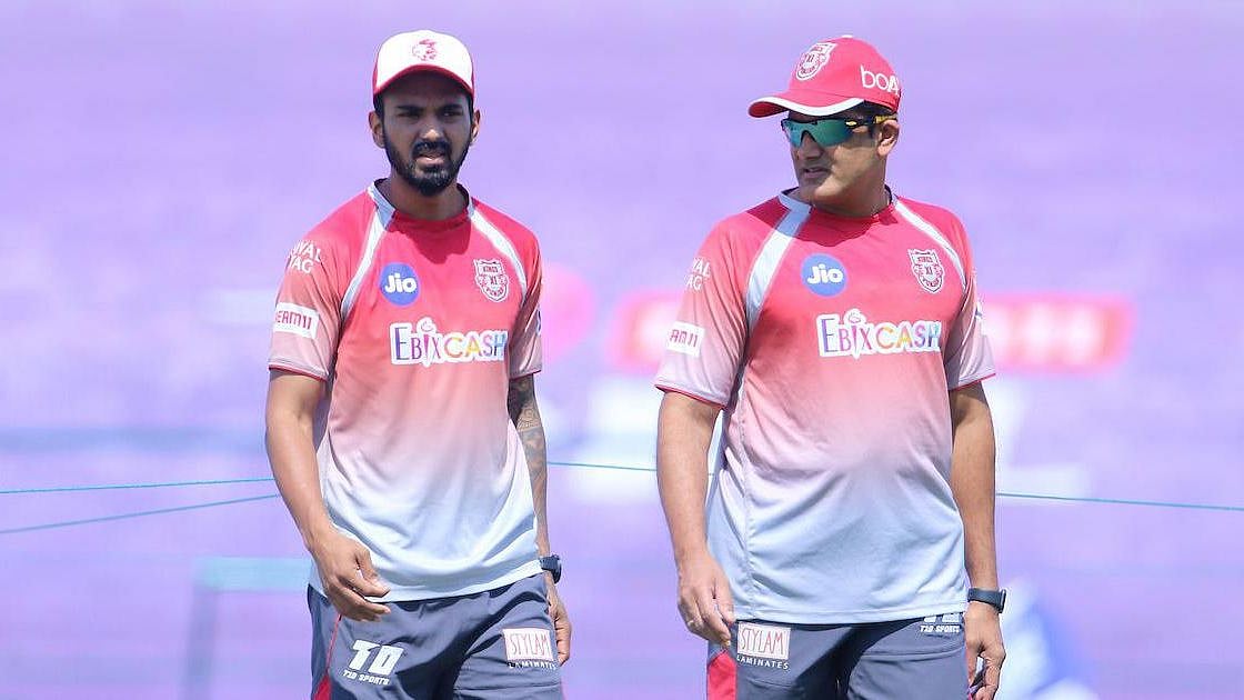 KL Rahul and Anil Kumble during a training session in IPL 2020.&nbsp;