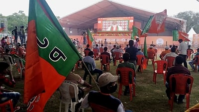 <div class="paragraphs"><p>After Poll Loss, Bengal BJP Stares at an Organisational Crisis</p></div>