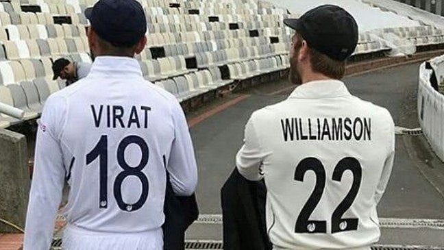 Kane Williamson and Virat Kohli pose for photographers