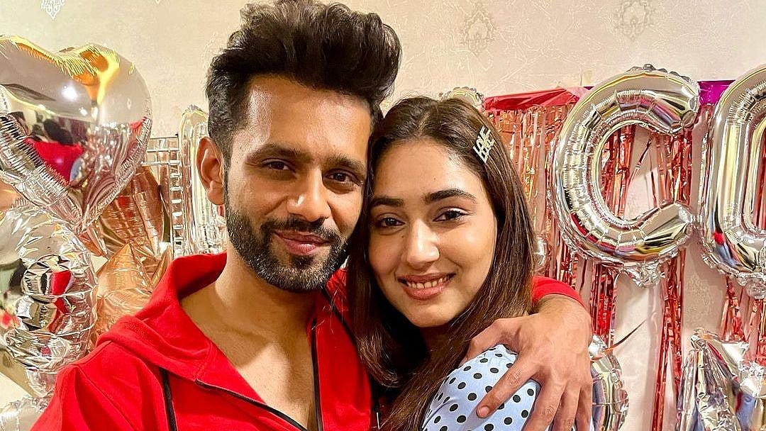 <div class="paragraphs"><p>Rahul Vaidya with partner Disha Parmar</p></div>