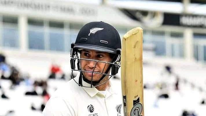 Ross Taylor walks out to bat against India in the WTC Final.&nbsp;