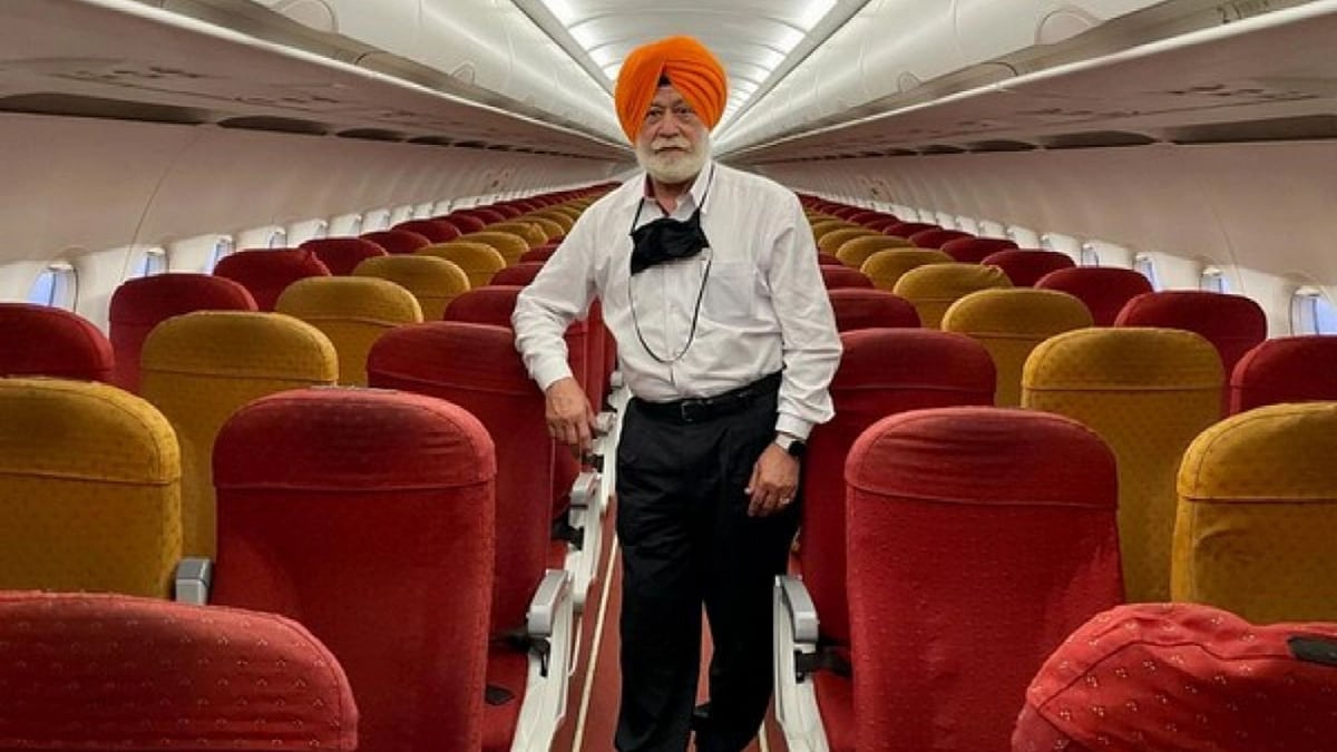 <div class="paragraphs"><p>SP Singh Oberoi travelled like a 'maharaja' from Amritsar to Dubai</p></div>