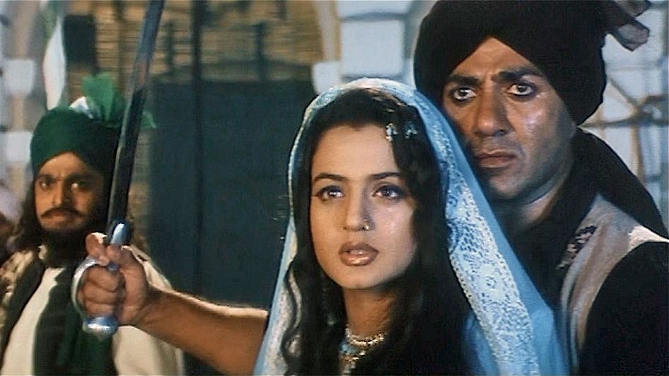 <div class="paragraphs"><p>Sunny Deol and Ameesha Patel in <em>Gadar: Ek Prem Katha.</em></p></div>