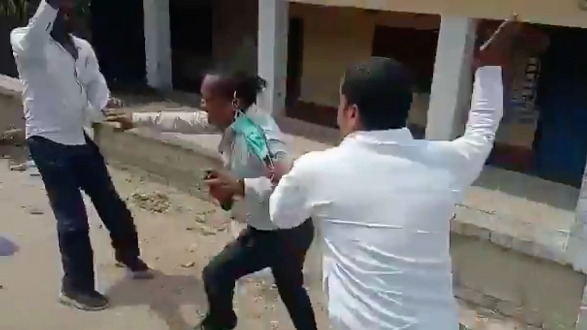 <div class="paragraphs"><p>Journalist Krishna Tiwari beaten by IAS Officer, BJP leader.</p></div>