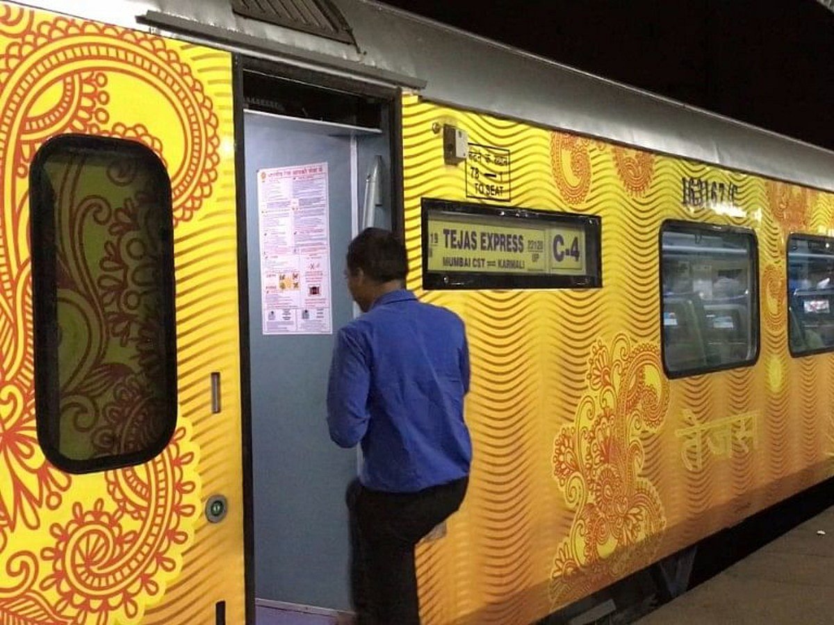 <div class="paragraphs"><p>Here's all you need to know about IRCTC-SBI Loyalty Scheme for Tejas Train. Image used for representation purpose</p></div>