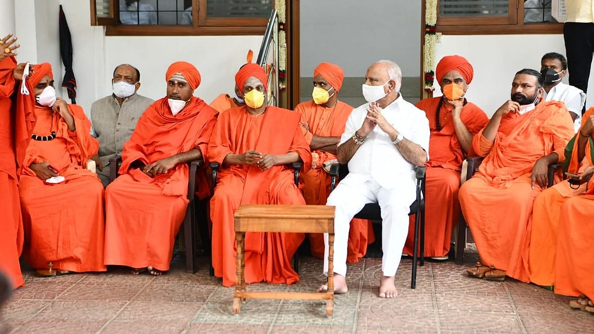 <div class="paragraphs"><p>Karnataka Chief Minister BS Yediyurappa with Lingayat seers.</p></div>