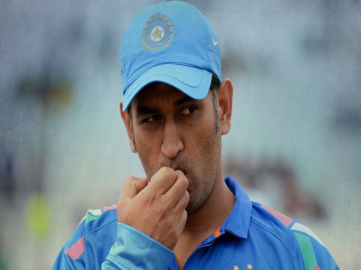 <div class="paragraphs"><p>Mahendra Singh Dhoni was born on 7 July 1981</p></div>