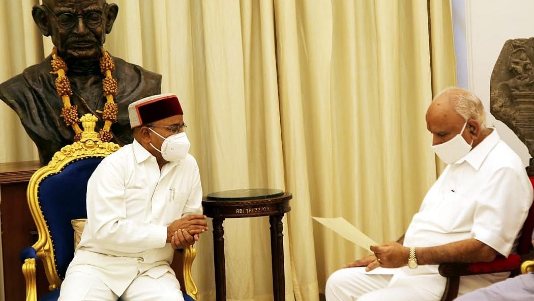 <div class="paragraphs"><p>BS Yediyurappa at the Karnataka governor's office.</p></div>