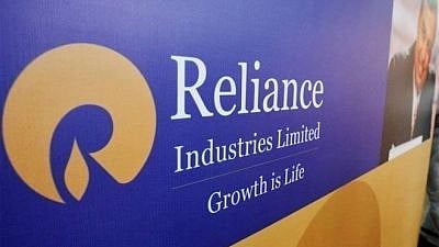 <div class="paragraphs"><p>Reliance Retail gets sole control of Just Dial.</p></div>