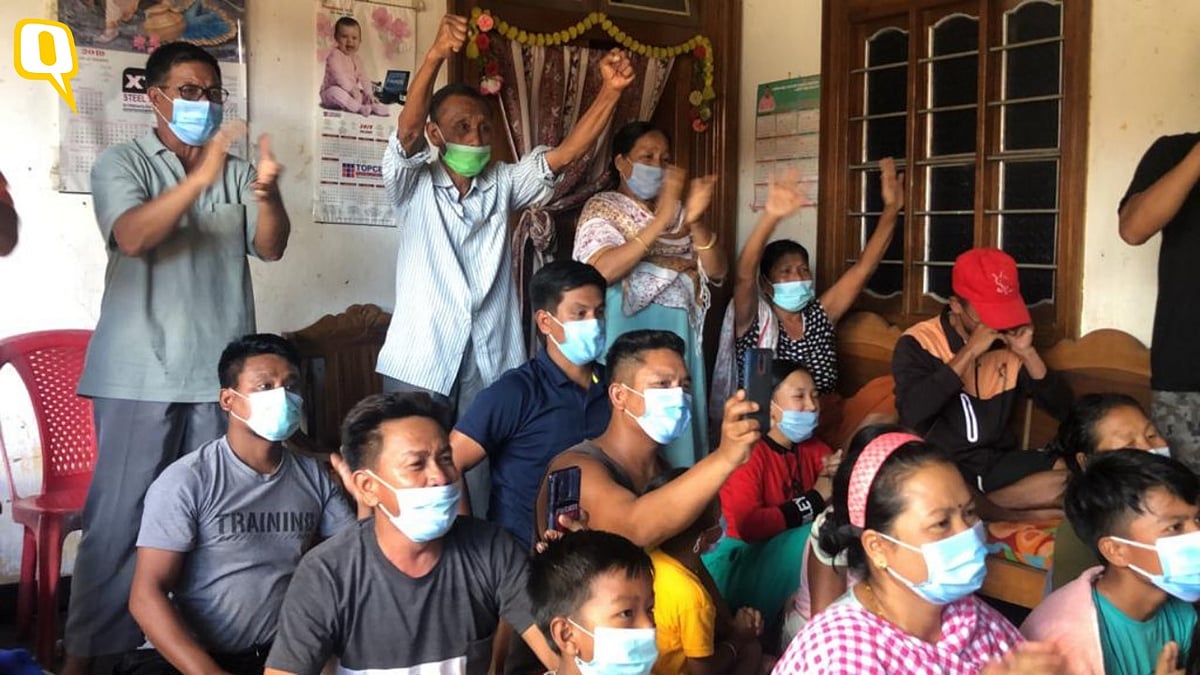 <div class="paragraphs"><p>Mirabai Chanu's family near Imphal celebrate her Olympic silver medal.</p></div>