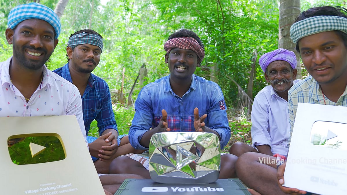 <div class="paragraphs"><p>Tamil Nadu's Village Cooking Channel crosses 1 crore subscribers.</p></div>