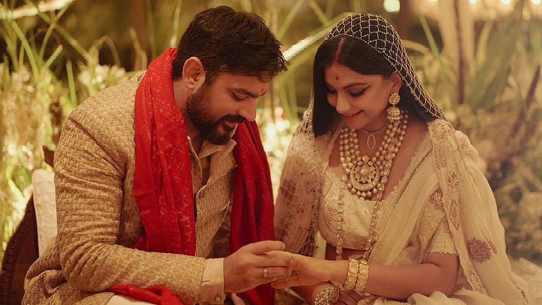 <div class="paragraphs"><p>Rhea Kapoor and Karan Boolani on their wedding day.</p></div>