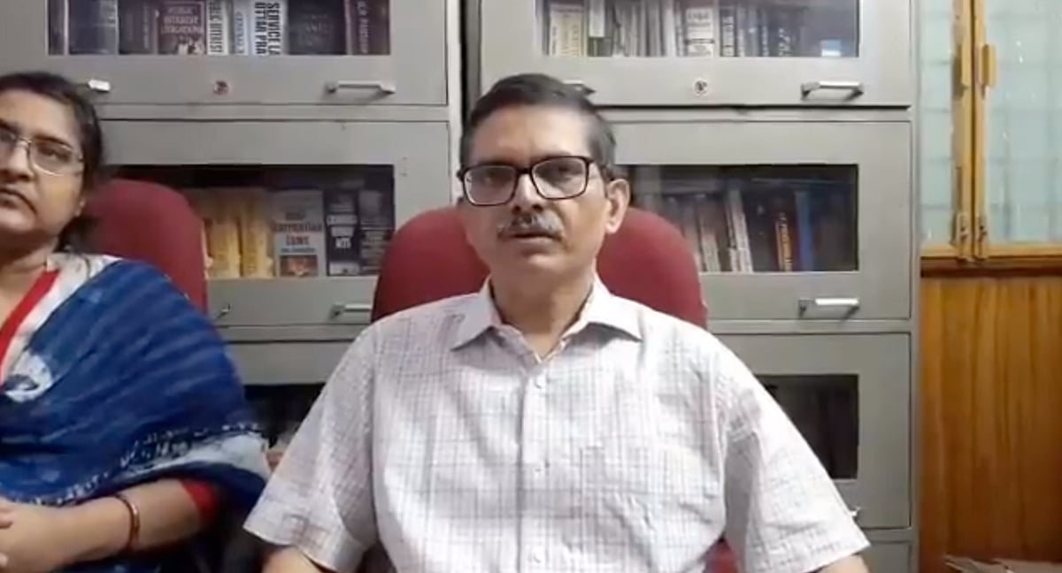 <div class="paragraphs"><p>In a video message, Thakur said that when he was preparing to leave, when the Gomti Nagar police arrived and told him that he can't go ahed with the planned visit.</p></div>