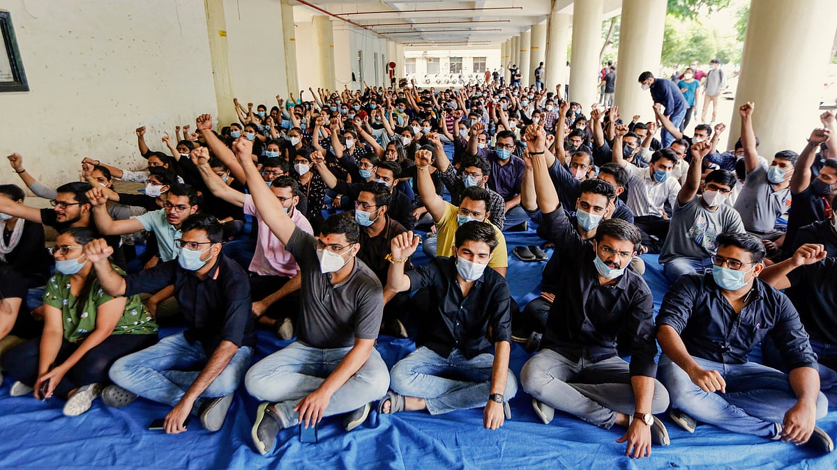 <div class="paragraphs"><p>The Junior Doctors’ Association of Gujarat released a statement on 11 August, saying that they will resume their strike, after not receiving a “better response” from a meeting with the Gujarat government.</p></div>