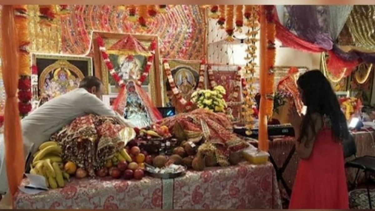 <div class="paragraphs"><p>Last Hindu priest in Kabul refuses to flee</p></div>