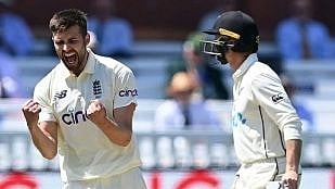 <div class="paragraphs"><p>Injured: Mark Wood</p></div>