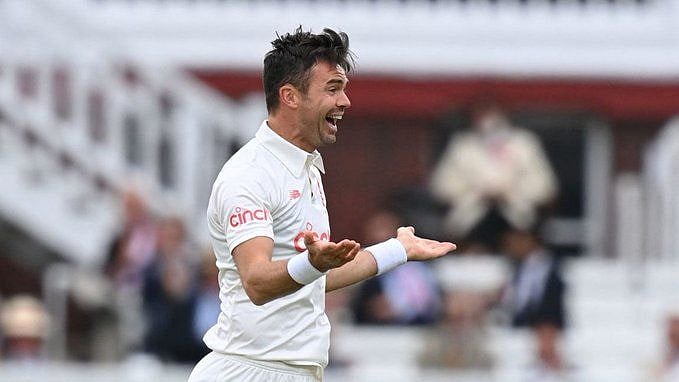 <div class="paragraphs"><p>James Anderson celebrates a wicket&nbsp;</p></div>