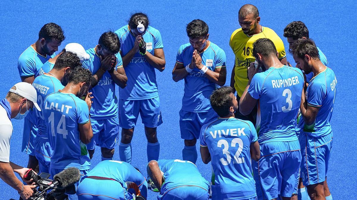 <div class="paragraphs"><p>Indian men's hockey team after the semi-final defeat at Tokyo Olympics. </p></div>