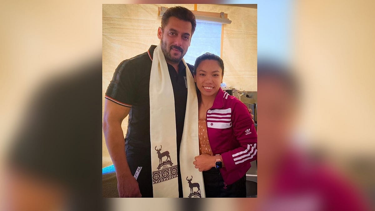 <div class="paragraphs"><p>Salman Khan with Mirabai Chanu.</p></div>
