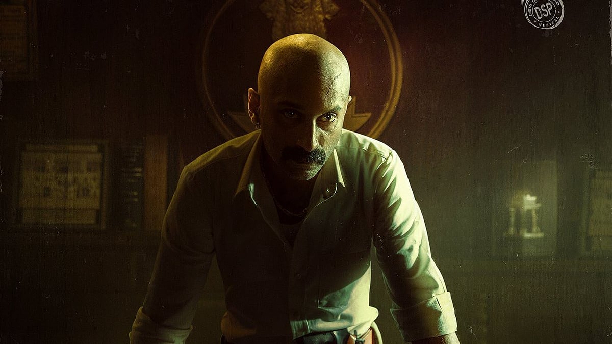 <div class="paragraphs"><p>Fahadh Faasil in Allu Arjun-starrer&nbsp;<em>Pushpa.</em></p></div>
