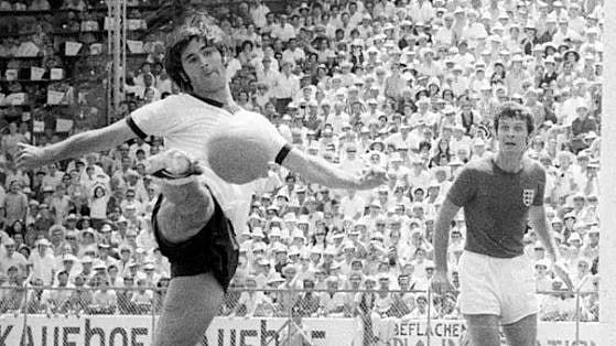 <div class="paragraphs"><p>Nicknamed Der Bomber for his amazing ability to strike goals, Gerd Muller spent 15 years at Bayern Munich.</p></div>