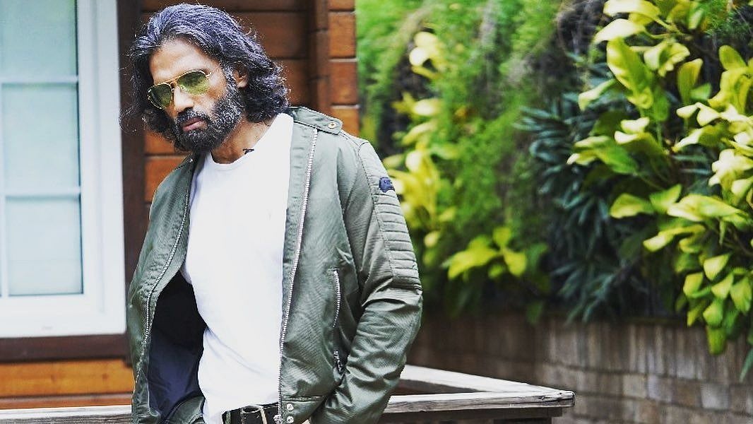 <div class="paragraphs"><p>Suniel Shetty urged everyone to support the victims of the Konkan floods.</p></div>